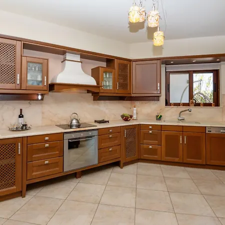 Villa Seragio - With Private Swimming Pool Atsipopoulo