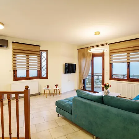 Seragio - With Private Swimming Pool